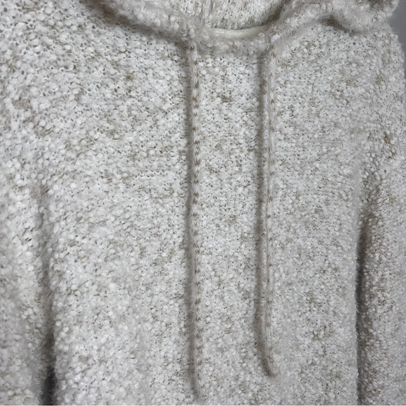 Ultra Flirt White & Tan Fuzzy Soft Textured Hooded Sweater Size XS EUC - Picture 3 of 8